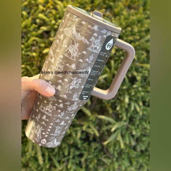 Hydrojug Desert Drift 32 oz NWT